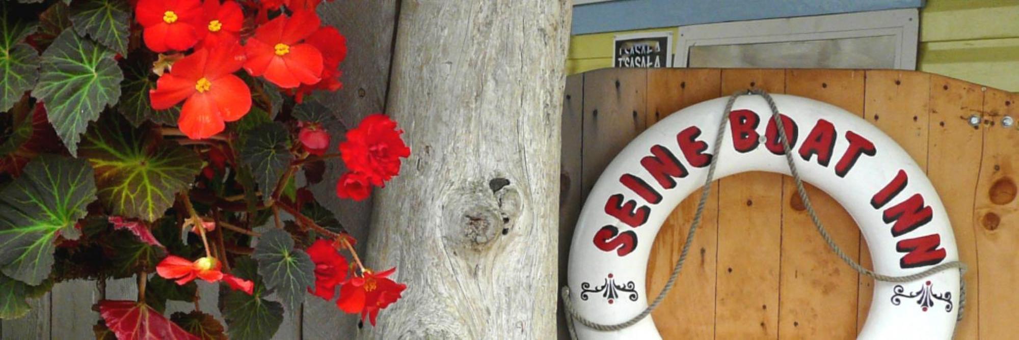Seine Boat Inn Alert Bay 외부 사진