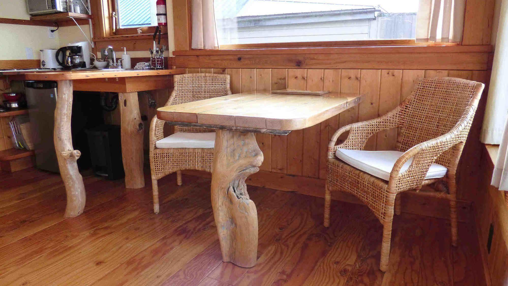 Seine Boat Inn Alert Bay 외부 사진
